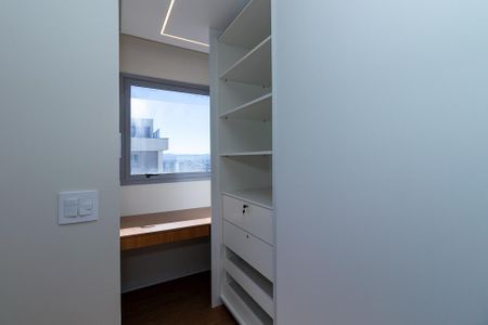 Apartamento à venda com 184m², 3 quartos e 3 vagas Apartamento à venda com 184m², 3 quartos e 3 vagasSuíte 1