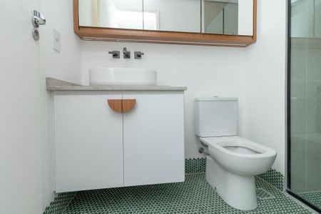 Apartamento à venda com 184m², 3 quartos e 3 vagas Apartamento à venda com 184m², 3 quartos e 3 vagasBanheiro da Suíte 2