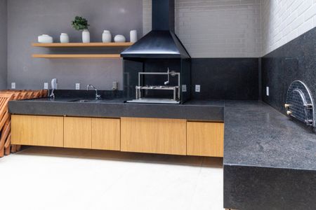 Apartamento à venda com 184m², 3 quartos e 3 vagas Apartamento à venda com 184m², 3 quartos e 3 vagasÁrea comum - Salão de festas