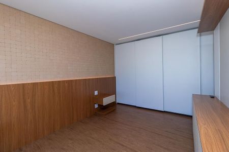 Apartamento à venda com 184m², 3 quartos e 3 vagas Apartamento à venda com 184m², 3 quartos e 3 vagasSuíte 3