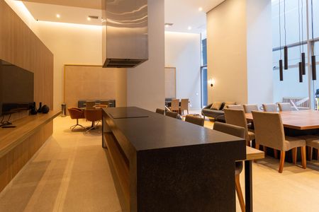 Apartamento à venda com 184m², 3 quartos e 3 vagas Apartamento à venda com 184m², 3 quartos e 3 vagasÁrea comum - Salão de festas