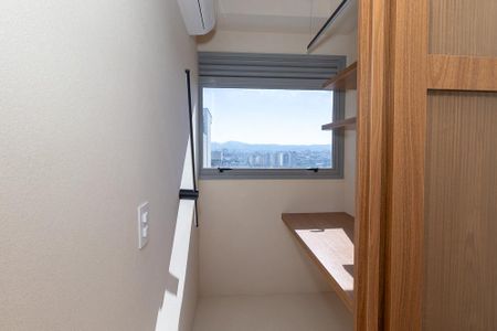 Apartamento à venda com 184m², 3 quartos e 3 vagas Apartamento à venda com 184m², 3 quartos e 3 vagasEscritório