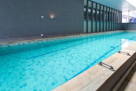 Apartamento à venda com 184m², 3 quartos e 3 vagas Apartamento à venda com 184m², 3 quartos e 3 vagasÁrea comum - Piscina coberta