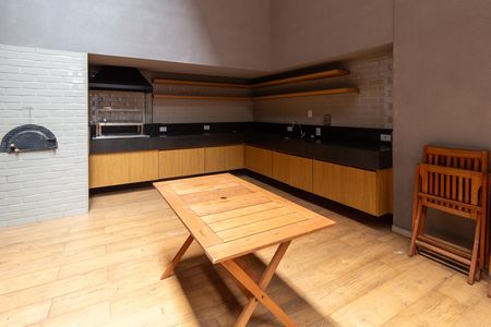 Apartamento à venda com 184m², 3 quartos e 3 vagas Apartamento à venda com 184m², 3 quartos e 3 vagasÁrea comum - Churrasqueira