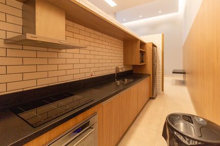 Apartamento à venda com 184m², 3 quartos e 3 vagas Apartamento à venda com 184m², 3 quartos e 3 vagasÁrea comum - Salão de festas