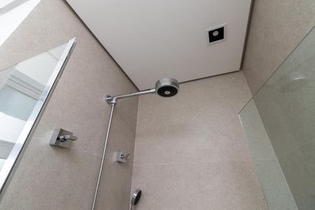 Apartamento à venda com 184m², 3 quartos e 3 vagas Apartamento à venda com 184m², 3 quartos e 3 vagasBanheiro da Suíte 1