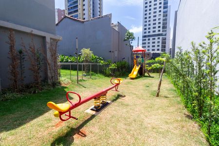 Apartamento à venda com 184m², 3 quartos e 3 vagas Apartamento à venda com 184m², 3 quartos e 3 vagasÁrea comum - Playground