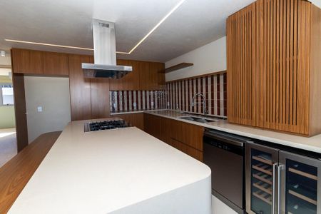 Apartamento à venda com 184m², 3 quartos e 3 vagas Apartamento à venda com 184m², 3 quartos e 3 vagasCozinha