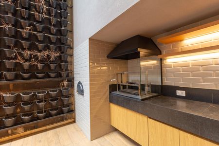 Apartamento à venda com 184m², 3 quartos e 3 vagas Apartamento à venda com 184m², 3 quartos e 3 vagasÁrea comum - Churrasqueira