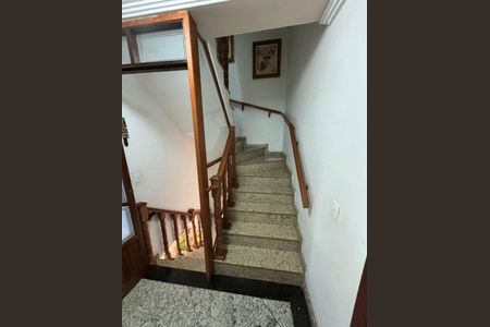Casa à venda com 125m², 4 quartos e 6 vagas