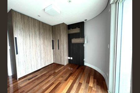 Apartamento à venda com 220m², 3 quartos e 4 vagas