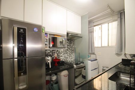 Apartamento para alugar com 48m², 2 quartos e sem vaga Apartamento para alugar com 48m², 2 quartos e sem vagaCozinha e Área de Serviço