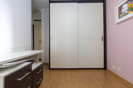 Apartamento à venda com 126m², 3 quartos e 3 vagasQuarto 2