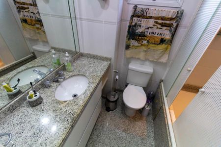 Apartamento à venda com 126m², 3 quartos e 3 vagasBanheiro 2