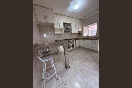 Cozinha de apartamento à venda com 2 quartos, 68m² em Vila Rio de Janeiro, Guarulhos