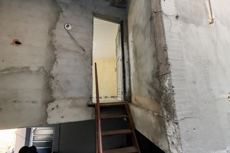 Entrada de casa para alugar com 1 quarto, 37m² em Parque Arariba, São Paulo