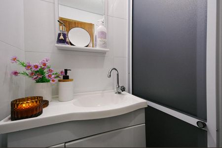 Apartamento à venda com 35m², 2 quartos e sem vaga Apartamento à venda com 35m², 2 quartos e sem vagaBanheiro