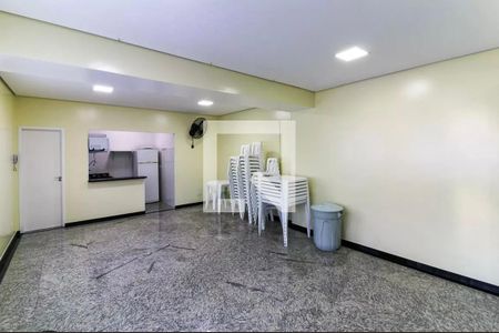 Apartamento para alugar com 60m², 3 quartos e 1 vagaÁrea comum - Salão de festas