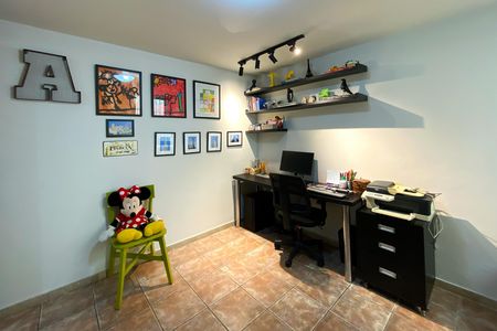 Casa 2 - Quarto 2 de casa à venda com 8 quartos, 350m² em Barroca, Belo Horizonte