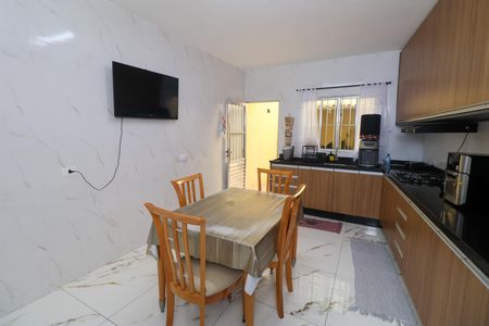 Casa para alugar com 133m², 3 quartos e 2 vagasCozinha