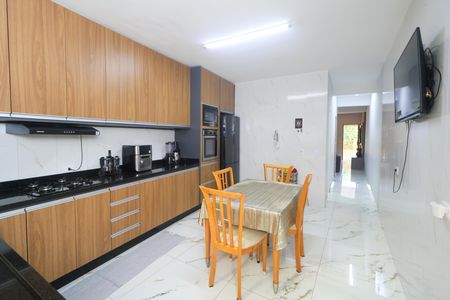 Casa para alugar com 133m², 3 quartos e 2 vagasCozinha