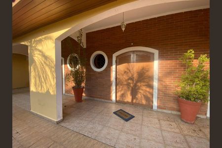 Casa para alugar com 600m², 4 quartos e 7 vagas