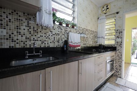 Casa à venda com 196m², 3 quartos e 2 vagas Casa à venda com 196m², 3 quartos e 2 vagasCozinha