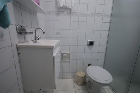 Casa à venda com 196m², 3 quartos e 2 vagas Casa à venda com 196m², 3 quartos e 2 vagasBanheiro 2