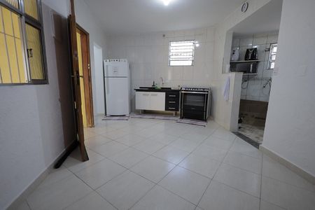 Casa à venda com 196m², 3 quartos e 2 vagas Casa à venda com 196m², 3 quartos e 2 vagasCozinha