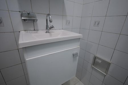 Casa à venda com 196m², 3 quartos e 2 vagas Casa à venda com 196m², 3 quartos e 2 vagasBanheiro 2