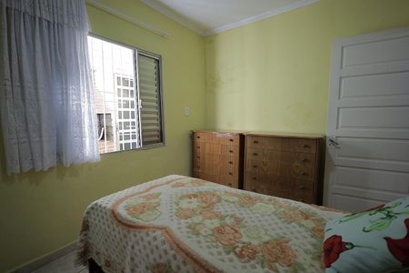 Casa à venda com 196m², 3 quartos e 2 vagas Casa à venda com 196m², 3 quartos e 2 vagasQuarto 2