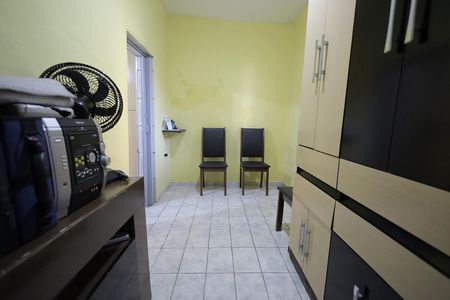 Casa à venda com 196m², 3 quartos e 2 vagas Casa à venda com 196m², 3 quartos e 2 vagasQuarto 3
