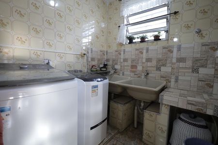 Casa à venda com 196m², 3 quartos e 2 vagas Casa à venda com 196m², 3 quartos e 2 vagasÁrea de Serviço