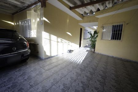 Garagem de casa à venda com 3 quartos, 196m² em Vila Linda, Santo André