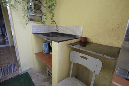 Casa à venda com 196m², 3 quartos e 2 vagas Casa à venda com 196m², 3 quartos e 2 vagasQuintal e Churrasqueira