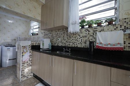 Casa à venda com 196m², 3 quartos e 2 vagas Casa à venda com 196m², 3 quartos e 2 vagasCozinha