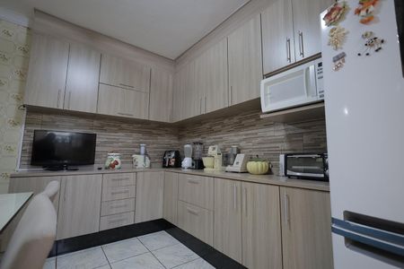 Casa à venda com 196m², 3 quartos e 2 vagas Casa à venda com 196m², 3 quartos e 2 vagasCozinha
