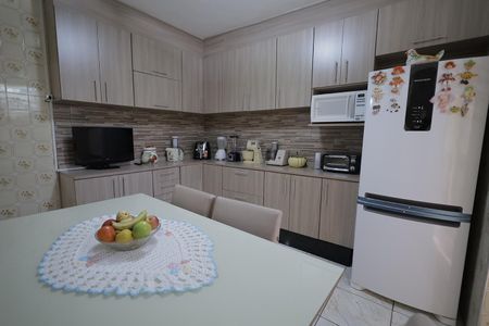Casa à venda com 196m², 3 quartos e 2 vagas Casa à venda com 196m², 3 quartos e 2 vagasCozinha