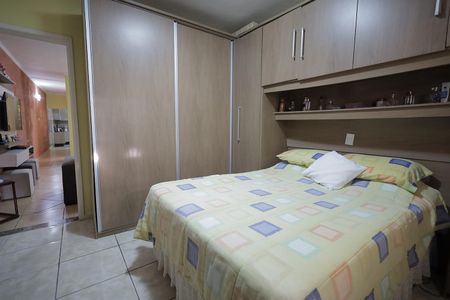 Casa à venda com 196m², 3 quartos e 2 vagas Casa à venda com 196m², 3 quartos e 2 vagasQuarto 1