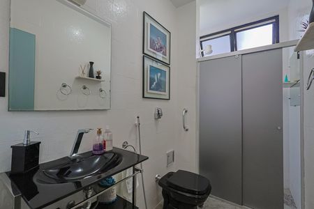 Banheiro social de apartamento para alugar com 4 quartos, 198m² em Funcionários, Belo Horizonte