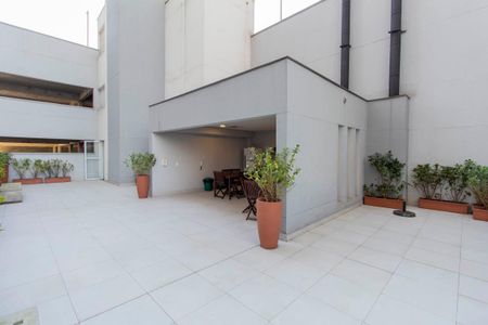 Apartamento à venda com 44m², 2 quartos e 1 vaga Apartamento à venda com 44m², 2 quartos e 1 vagaÁrea Comum - Churrasqueira