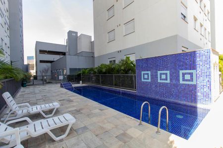 Apartamento à venda com 44m², 2 quartos e 1 vaga Apartamento à venda com 44m², 2 quartos e 1 vagaÁrea Comum - Piscina