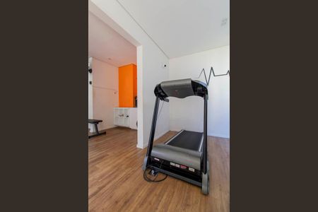 Apartamento à venda com 44m², 2 quartos e 1 vaga Apartamento à venda com 44m², 2 quartos e 1 vagaÁrea Comum - Academia