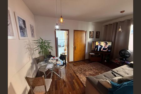 sala de apartamento para alugar com 3 quartos, 59m² em Esplanada, Belo Horizonte
