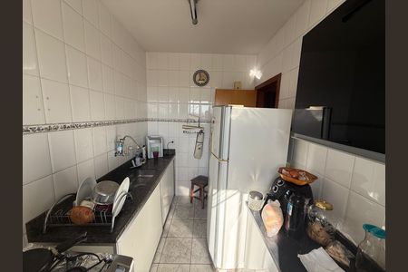 cozinha de apartamento para alugar com 3 quartos, 59m² em Esplanada, Belo Horizonte