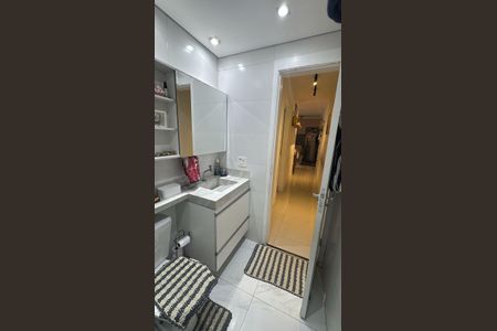 Banheiro de apartamento à venda com 2 quartos, 49m² em Jardim Bela Vista, Guarulhos