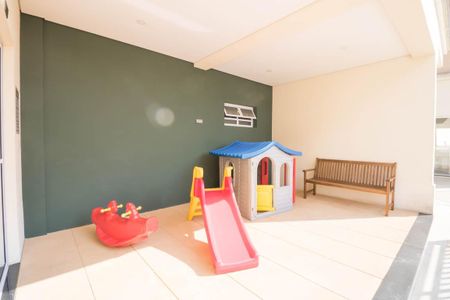 Apartamento à venda com 51m², 2 quartos e 1 vaga Apartamento à venda com 51m², 2 quartos e 1 vagaÁrea comum - Playground