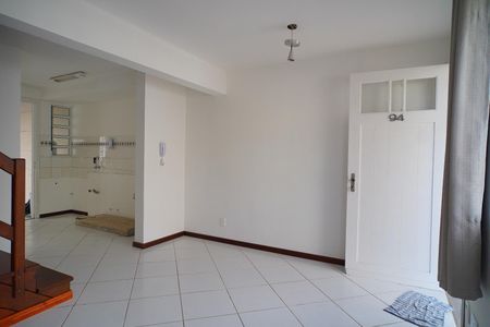 Sala de casa de condomínio à venda com 2 quartos, 92m² em Sarandi, Porto Alegre