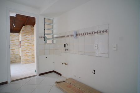 Cozinha  de casa de condomínio à venda com 2 quartos, 92m² em Sarandi, Porto Alegre