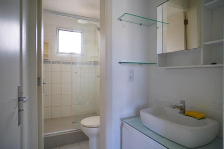 Casa de condomínio à venda com 92m², 2 quartos e 2 vagas Casa de condomínio à venda com 92m², 2 quartos e 2 vagasBanheiro